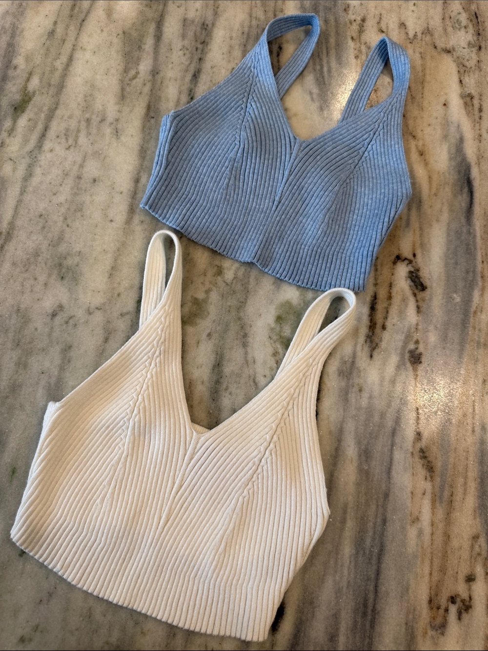 SHEIN Ribbed V-Neck Cropped Tank — Light Blue & White Sz M
